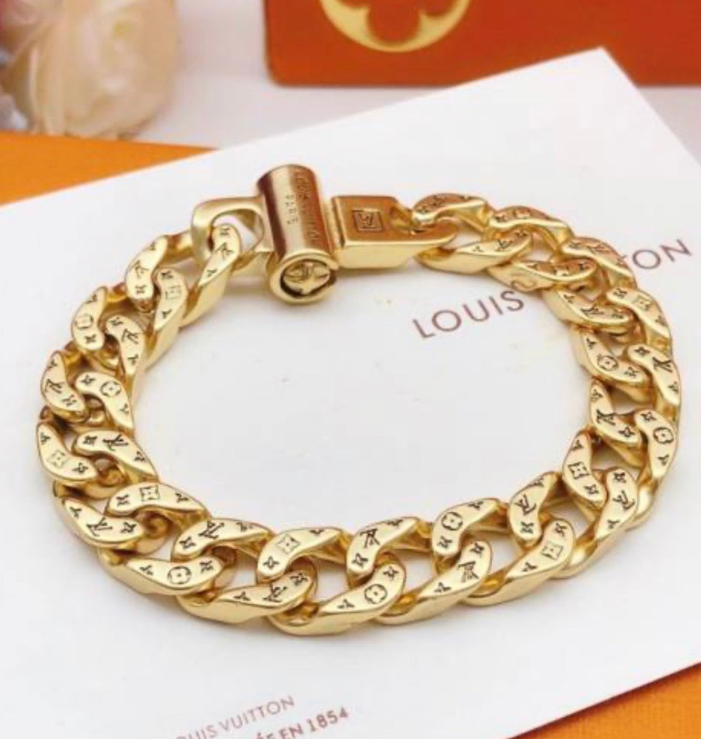 Monogram Bracelet (GLD)