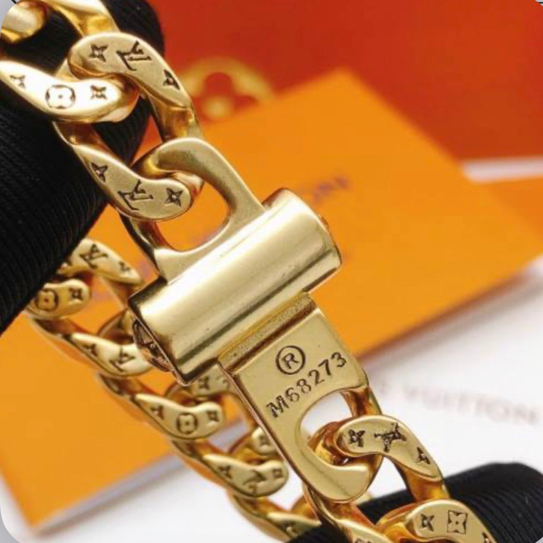 Monogram Bracelet (GLD)